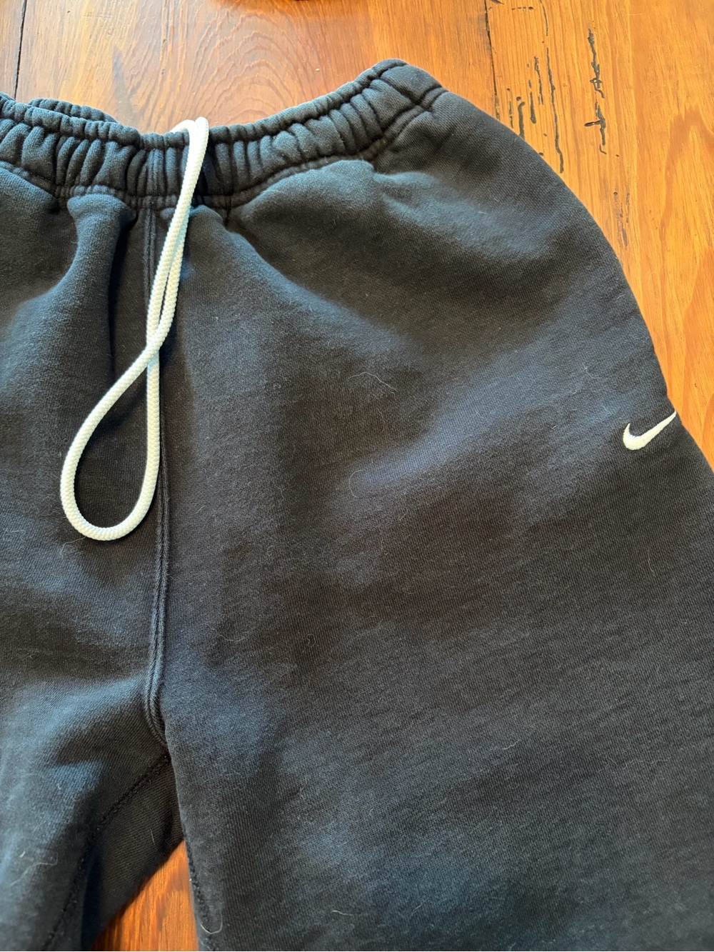 Nike sweatpants medium - Picture 2 of 5